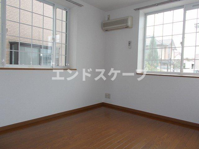 コートアヴェニュー　Ａの居間・リビング|高崎、前橋のお部屋探しはエンドスケープまで！お客様の理想お聞かせ下さい♪