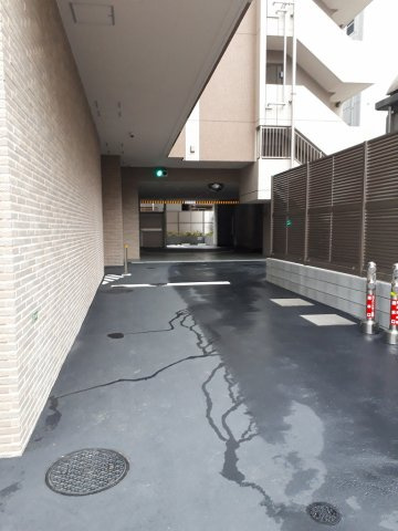クレヴィア文京湯島の駐車場