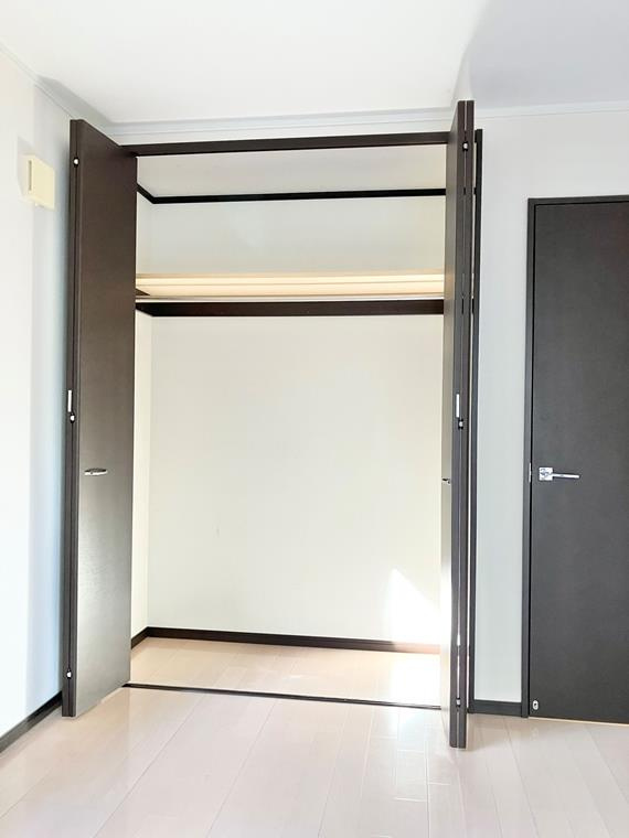 旭丘戸建の収納