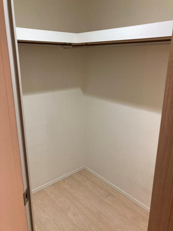 プラウド新浦安パームコートＣ棟の収納