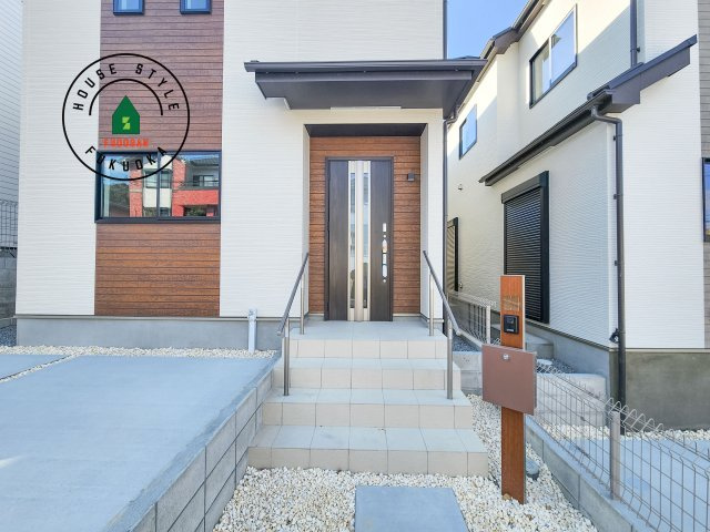 福岡市東区土井4丁目第1-2棟（B号棟）の玄関|おでかけの時も帰った時も、「我が家」を最初に感じでもらえる素敵な空間に。