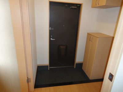 【玄関】 | メルシー アトス | 玄関(人感センサーライト)