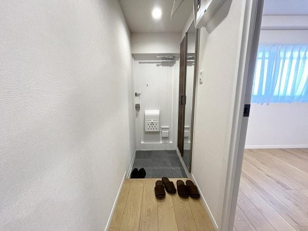 【玄関】 | 祖師谷ヒミコマンション | 玄関回りも綺麗にまとまっています