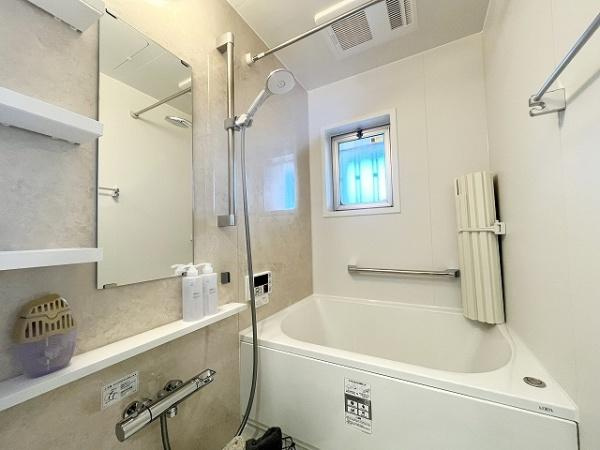 【浴室】 | 祖師谷ヒミコマンション | ゆったりとお過ごしいただけるバスルームです。心と身体の疲れを癒してくれる安らぎの空間♪