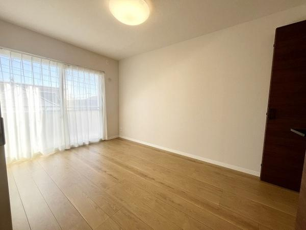 【洋室】 | 祖師谷ヒミコマンション | 日当たりが良く気持ちの良い居室です♪