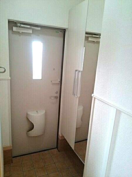 Ａｎｉｍａｔｅ　Ｂの玄関