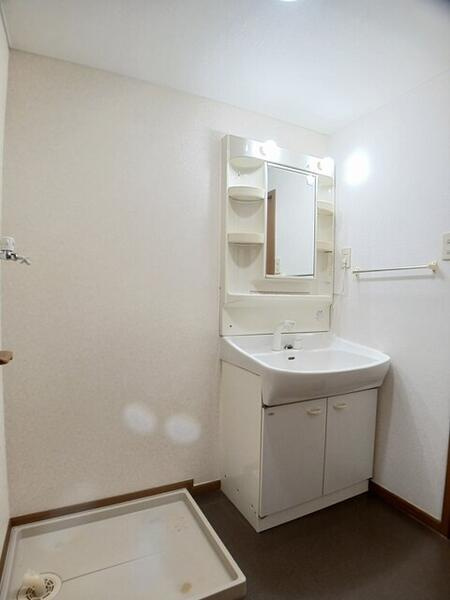 クレセント上乃木Ｂの収納