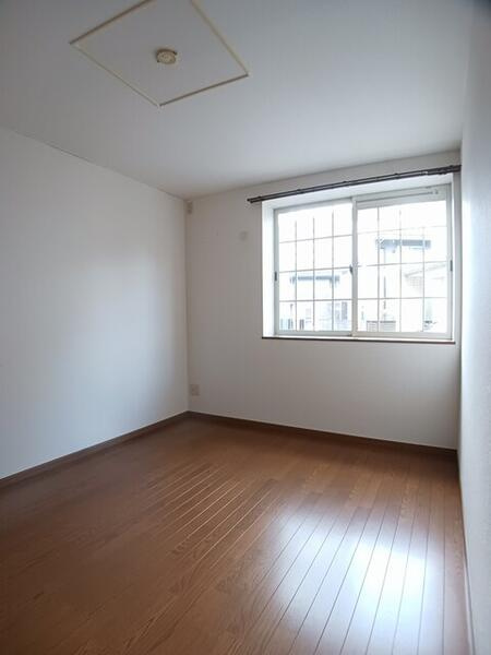 クレセント上乃木Ｂの洋室