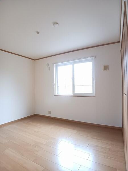 ヴィラ　クリヱートＡの洋室