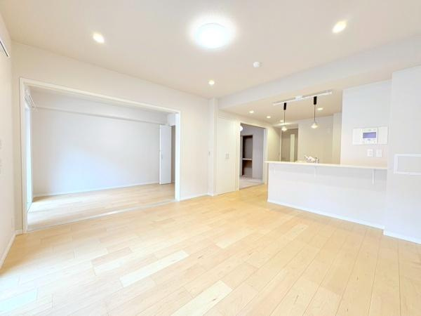 グランシティレイディアント横濱三ツ境の居間・リビング