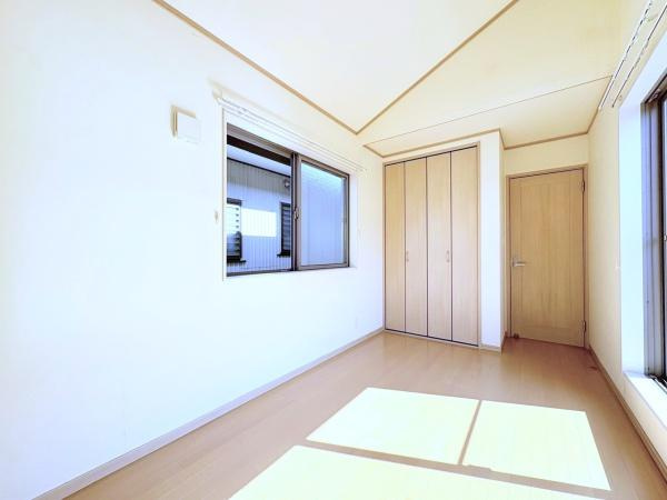 横浜市保土ケ谷区新桜ケ丘１丁目の中古一戸建の洋室