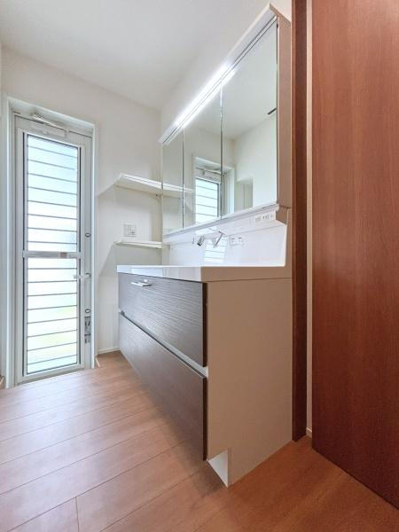 藤沢市辻堂東海岸２丁目の中古一戸建の独立洗面台