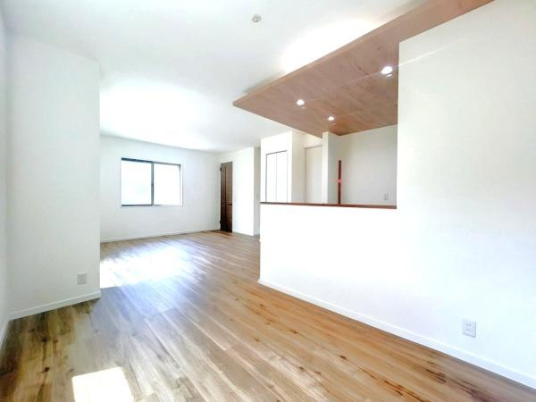 横須賀市鴨居１丁目の新築一戸建の居間・リビング