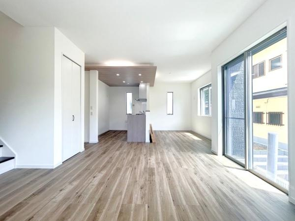 横須賀市鴨居１丁目の新築一戸建の居間・リビング