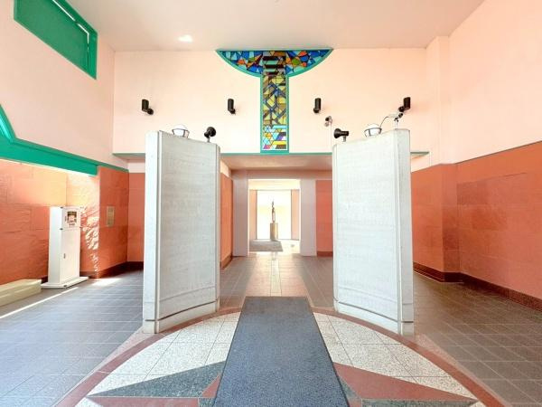 グランドメゾン朝比奈のエントランス