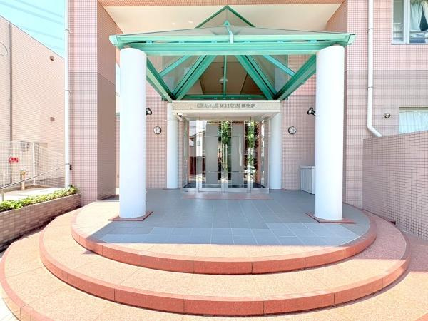 グランドメゾン朝比奈のエントランス