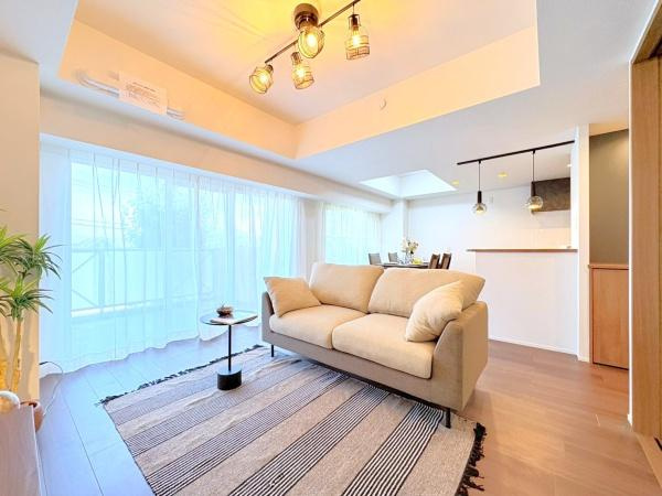 グランドメゾン朝比奈の居間・リビング