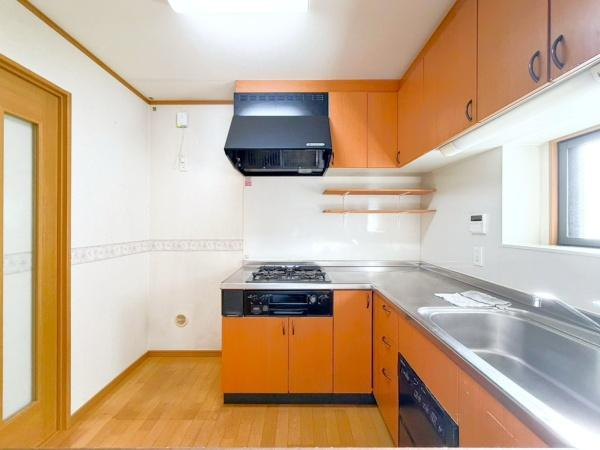 川崎市中原区井田１丁目の中古一戸建のキッチン