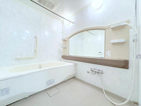 ファミールあざみ野スカーレットヒルズの浴室