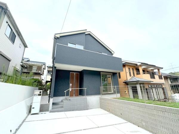 横須賀市粟田２丁目の新築一戸建
