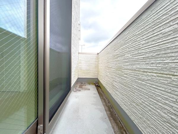 横浜市港南区港南６丁目の中古一戸建のバルコニー