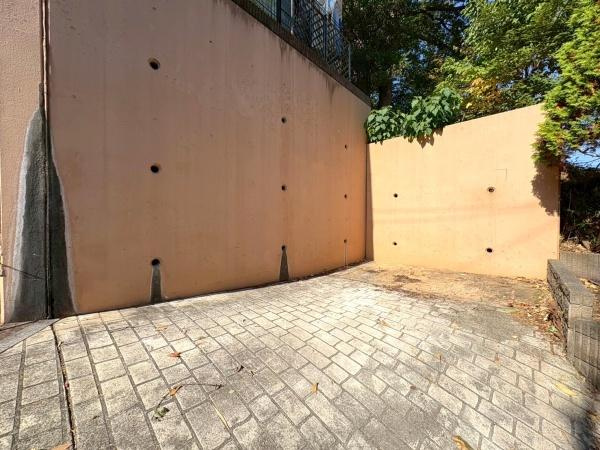 川崎市中原区井田２丁目の中古一戸建の駐車場