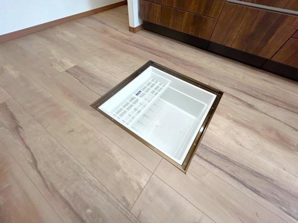 横浜市神奈川区松見町２丁目の中古一戸建の収納