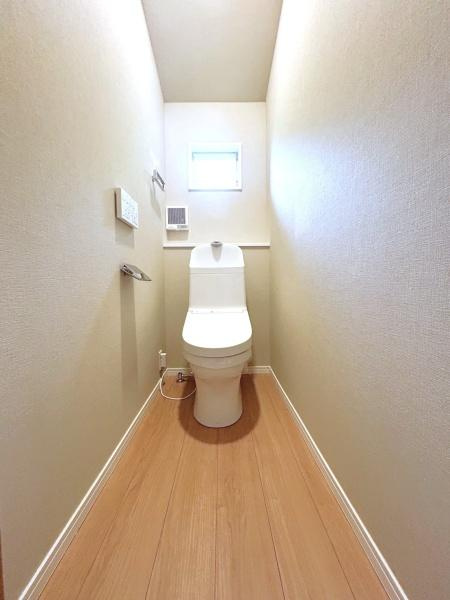 横浜市南区六ツ川１丁目の中古一戸建のトイレ