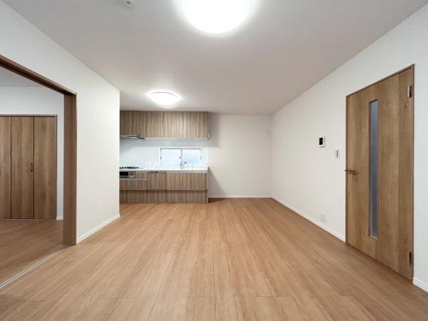 横浜市南区六ツ川１丁目の中古一戸建の居間・リビング