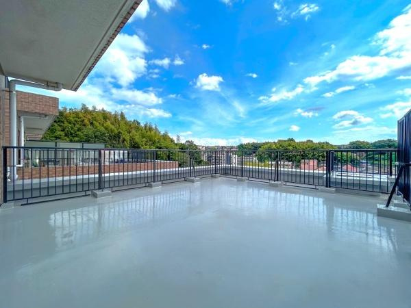 サウスヒルズ横浜弘明寺のバルコニー