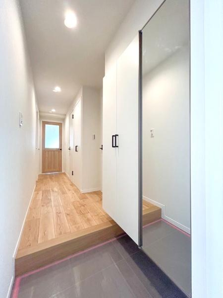 サウスヒルズ横浜弘明寺の玄関