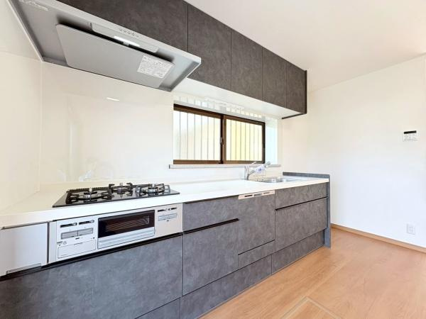 横浜市栄区尾月の中古一戸建のキッチン