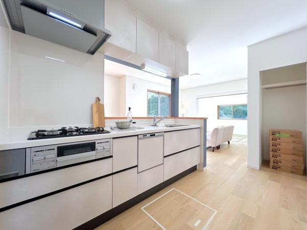 平塚市めぐみが丘２丁目の中古一戸建のキッチン