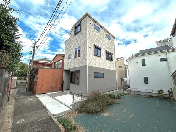 横浜市西区西戸部町３丁目の新築一戸建