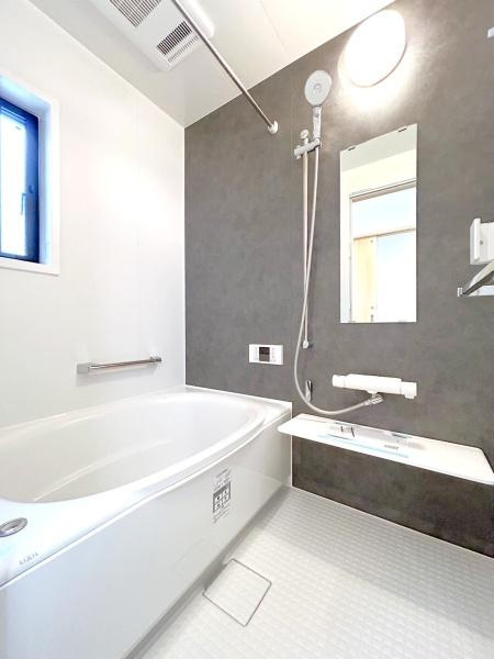 横浜市西区西戸部町３丁目の新築一戸建の浴室