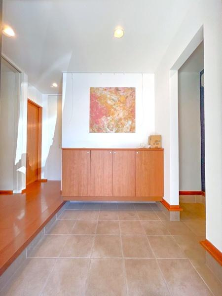 茅ヶ崎市菱沼１丁目の中古一戸建の玄関