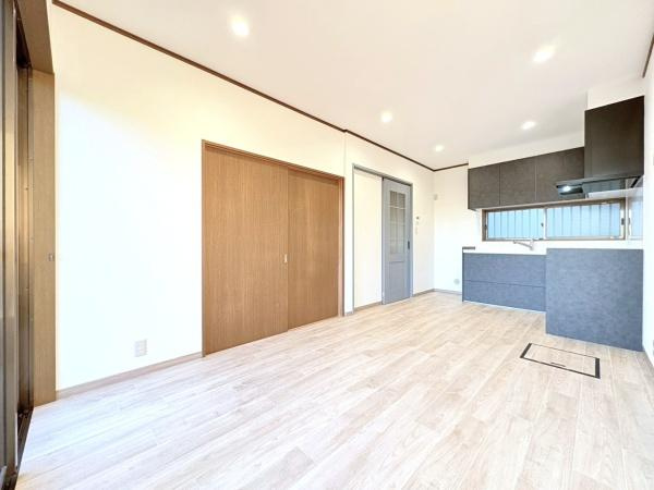 藤沢市大鋸３丁目の中古一戸建の居間・リビング