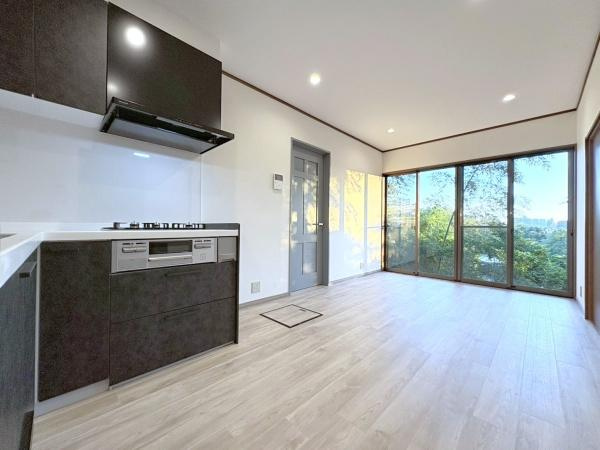 藤沢市大鋸３丁目の中古一戸建の居間・リビング