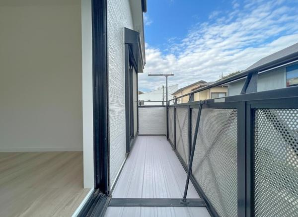 三浦郡葉山町一色の中古一戸建のバルコニー