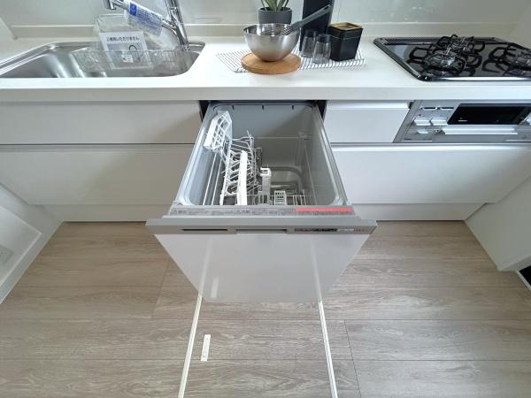 三浦郡葉山町一色の中古一戸建のキッチン