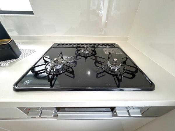 三浦郡葉山町一色の中古一戸建のキッチン