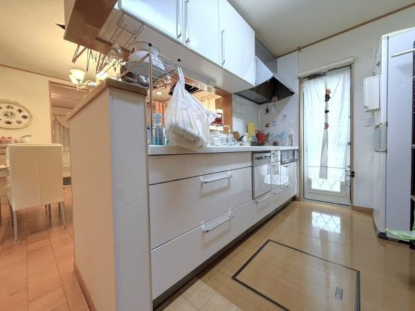 横浜市栄区東上郷町の中古一戸建のキッチン