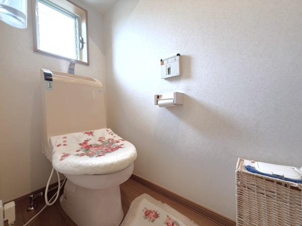 横浜市栄区東上郷町の中古一戸建のトイレ