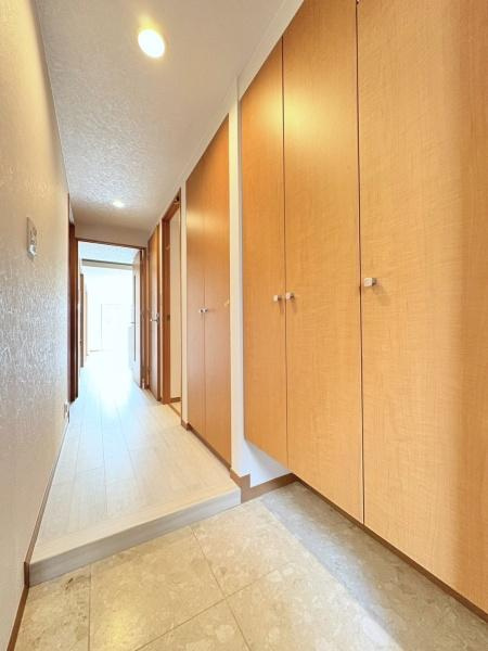 クオス金沢八景レジデンシャルステージの玄関