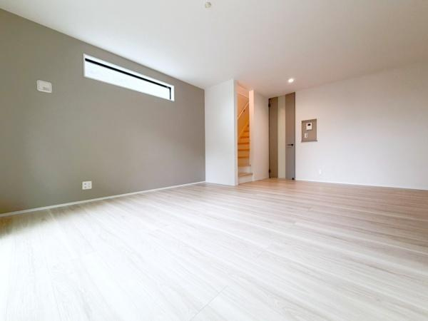 横浜市栄区上之町の新築一戸建の居間・リビング