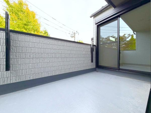 横浜市栄区上之町の新築一戸建のバルコニー