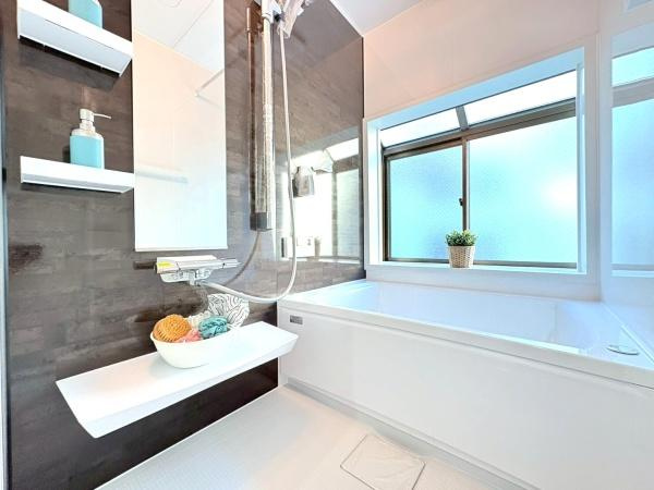 横浜市神奈川区六角橋６丁目の中古一戸建の浴室