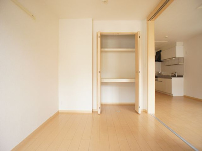 【子供部屋】 | ヴァンヴェールⅠ | お部屋がスッキリ！充実収納付きです♪
