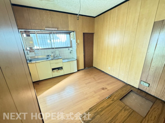 【キッチン】 | 宝塚市中州2丁目中古戸建 | ダイニングキッチン約4.7帖です♪お好きなリフォームを楽しんでみませんか？流行りのDIYにチャレンジしてみませんか？