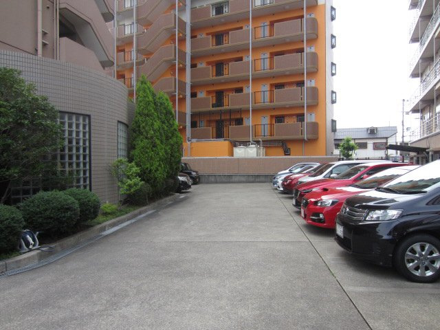 【駐車場】